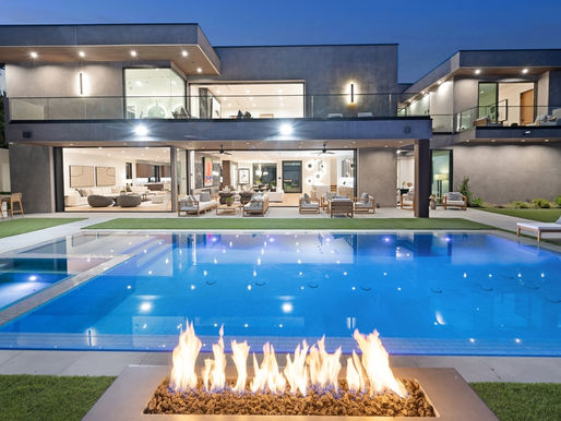 photo of pool builder in sanctuary cove