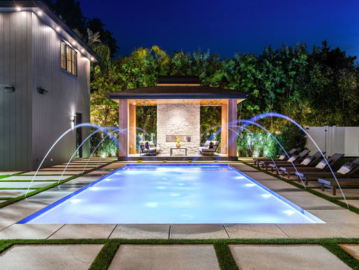 photo of a pool water feature design queensland