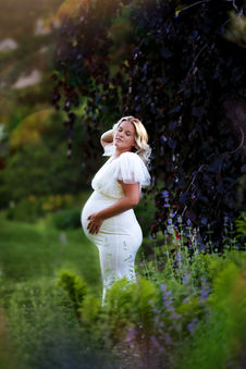 Niagara‑on‑the‑Lake maternity photographer, St. Catharines maternity photos