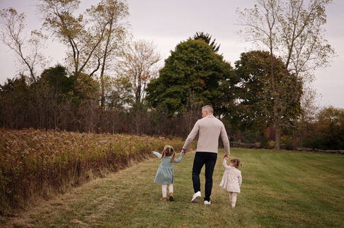 family photographer Niagara Falls, Niagara family photos