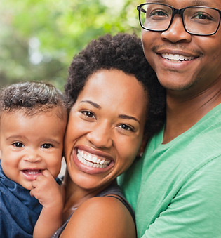 Portrait de famille heureuse
