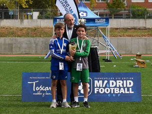 El presidente Paco Díez asiste en Paracuellos a las finales dela Madrid Football Cup Sub-12