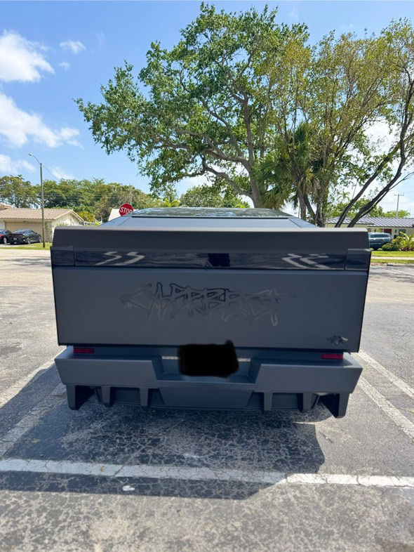 Thumbnail: Tesla Cybertruck Aero Kit