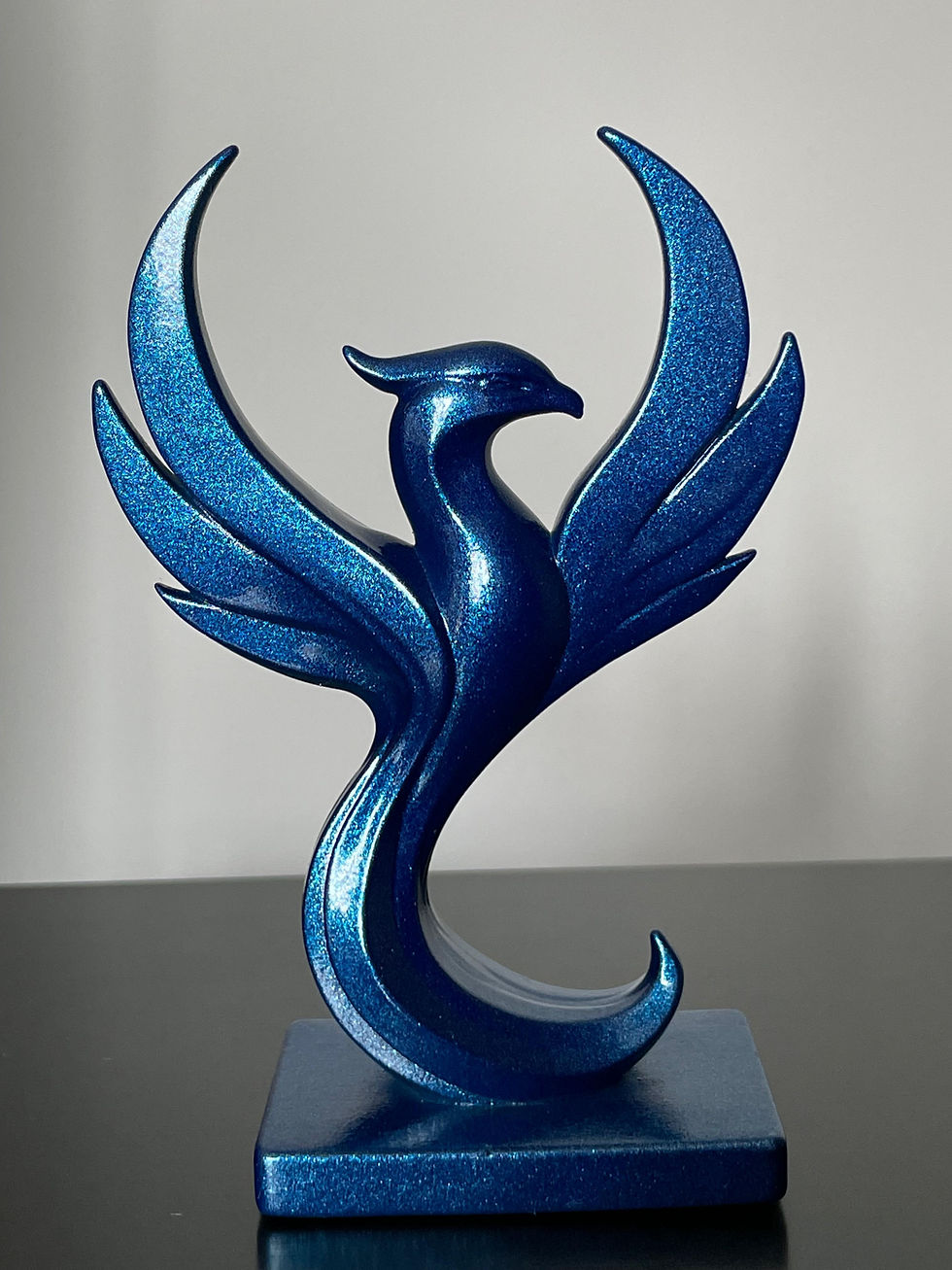 Estatueta Fênix Alada - Material Resina - Acabamento Vernizado