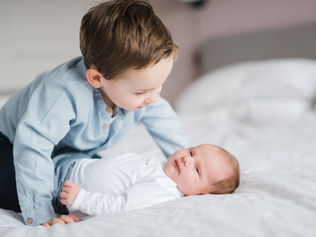 Mart & Wout - lifestyle babyfotoshoot