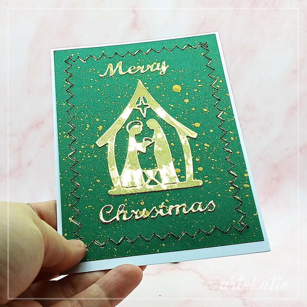 nativity Gold die cut on green bg img4