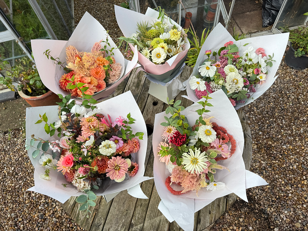 Seasonal Hand-tied bouquet Workshop 