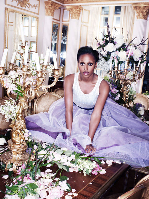 Alexandra Burke
Award-winning Fashion Stylist Lynne McKenna specialises in Editorial, Celebrity and Commercial styling, Art Direction and Shoot Production.

Celebrity stylist
Editorial
Floral fashion
Elegant