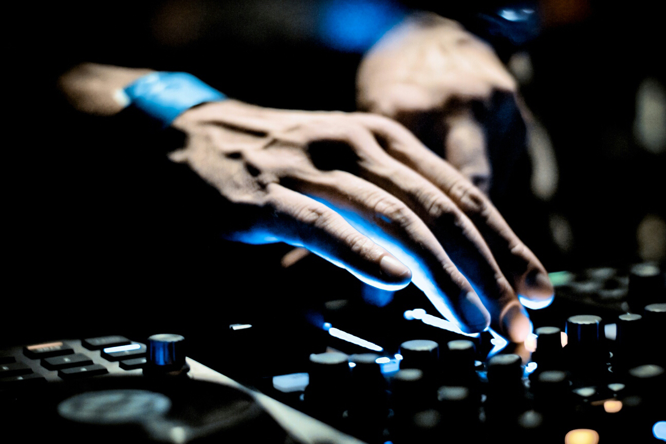 DJ Mixing Control