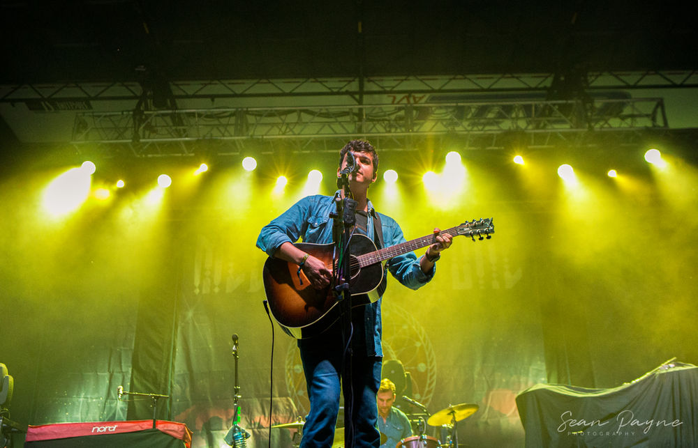 Kaitlin Butts & Mallory Eagle Keep Holiday Spirits High