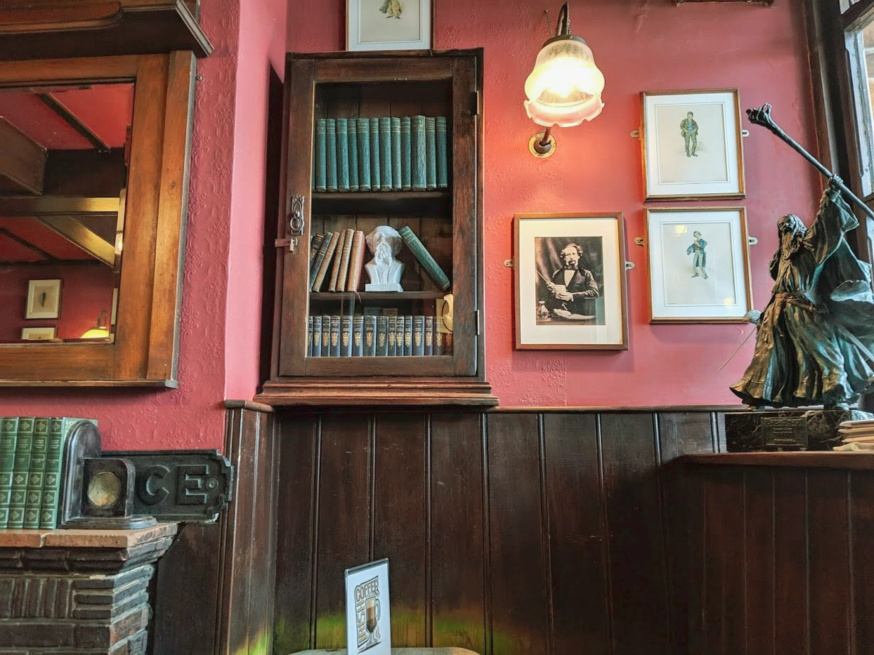 The Grape Pub in London, England