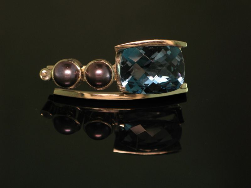 'Tension Cuff' topaz & pearl charm