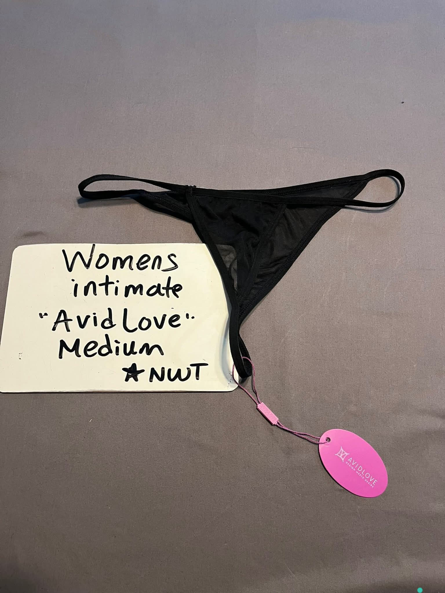 "Avid Love" - Size: Medium *NWT