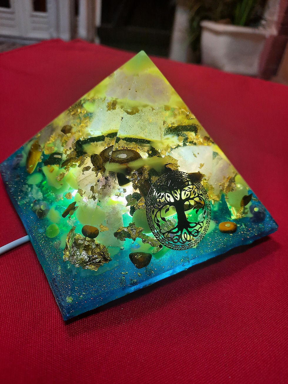 Miniature : Orgonite Pyramide 2035 M Gaïa