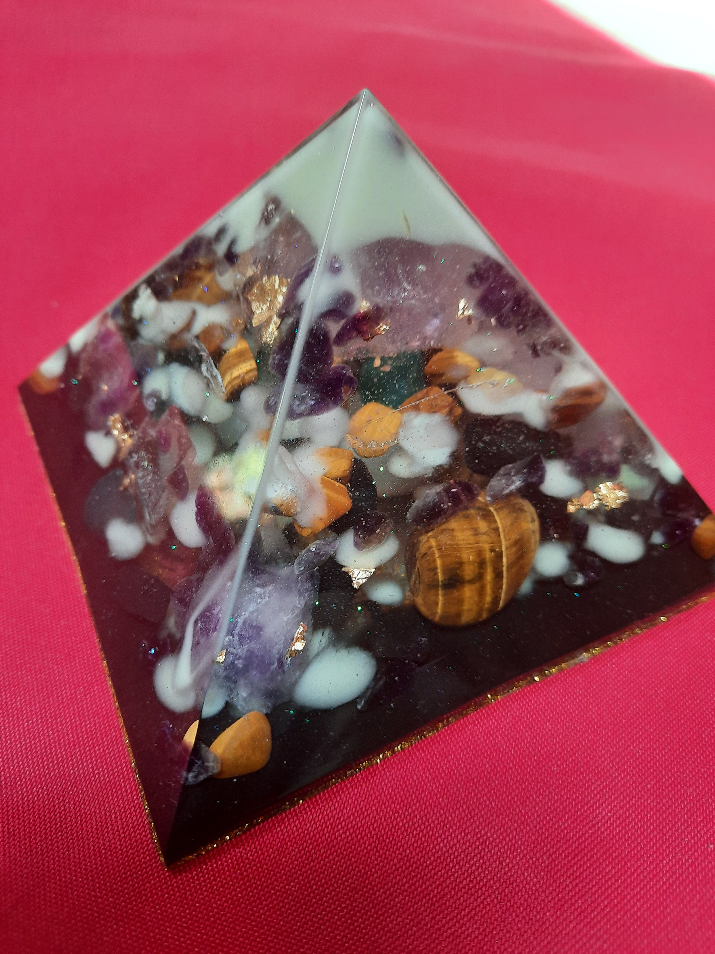 orgonite Pyramide Pandora -M-23.2