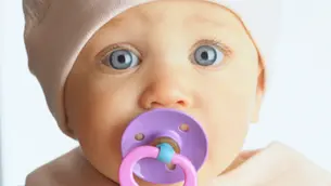 Por que os dentistas não recomendam a chupeta?