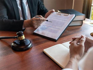 What Does a Criminal Lawyer Do?