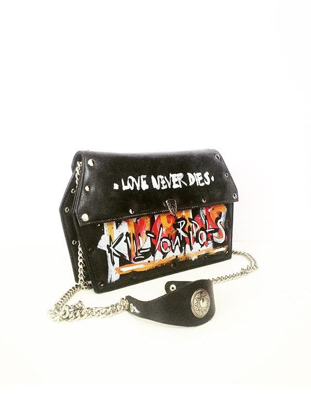 Miniaturbild: Love Graffit Coffin Clutch