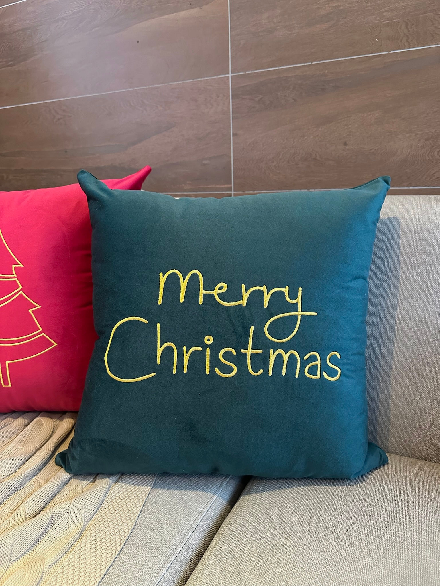 Almofada Merry Christmas Veludo Verde 50x50 cm