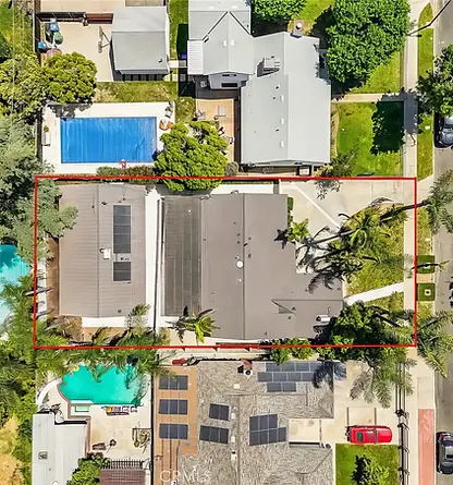 $3,700 / Month