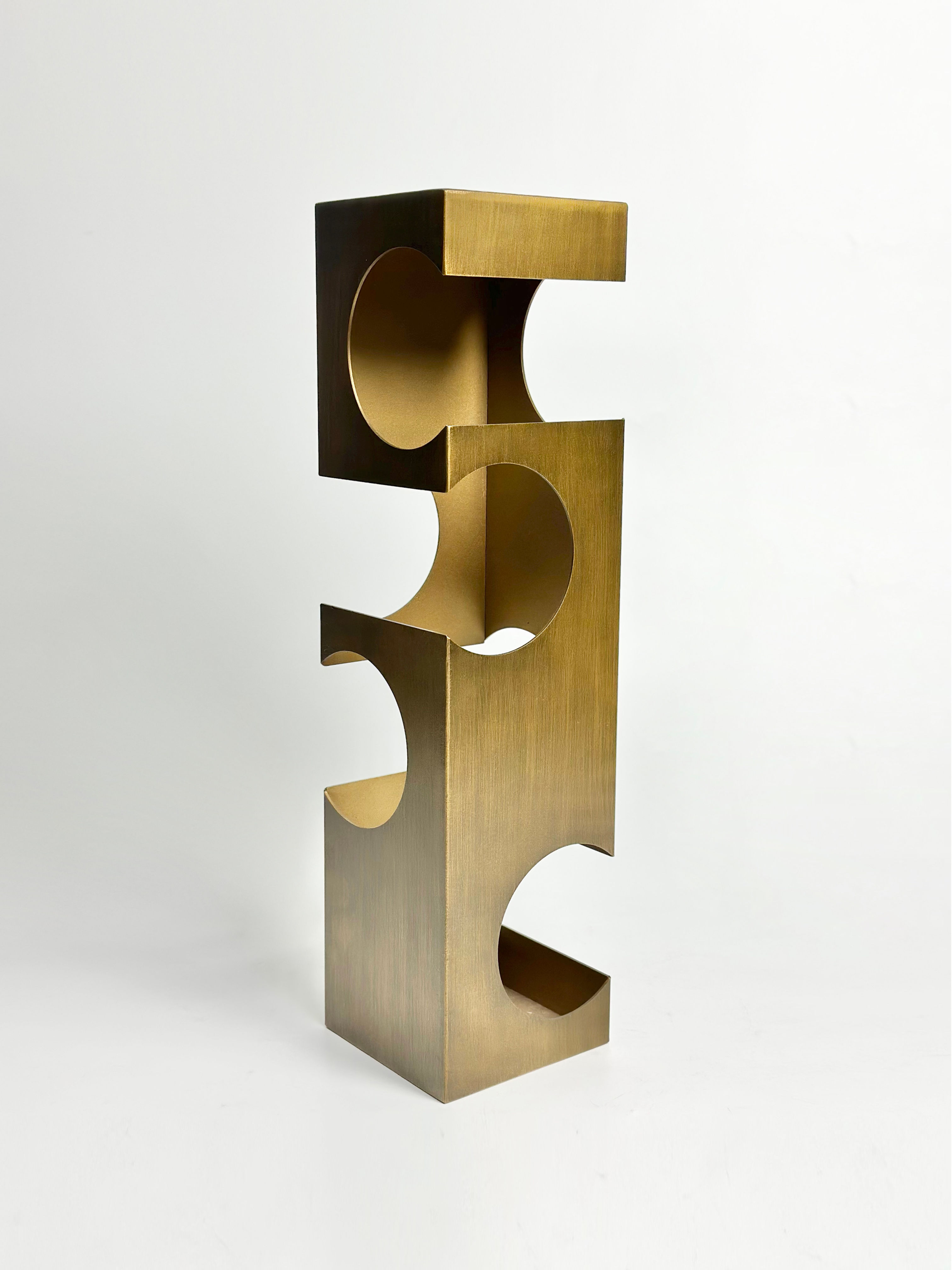 GIÁ RƯỢU GOLD VUÔNG