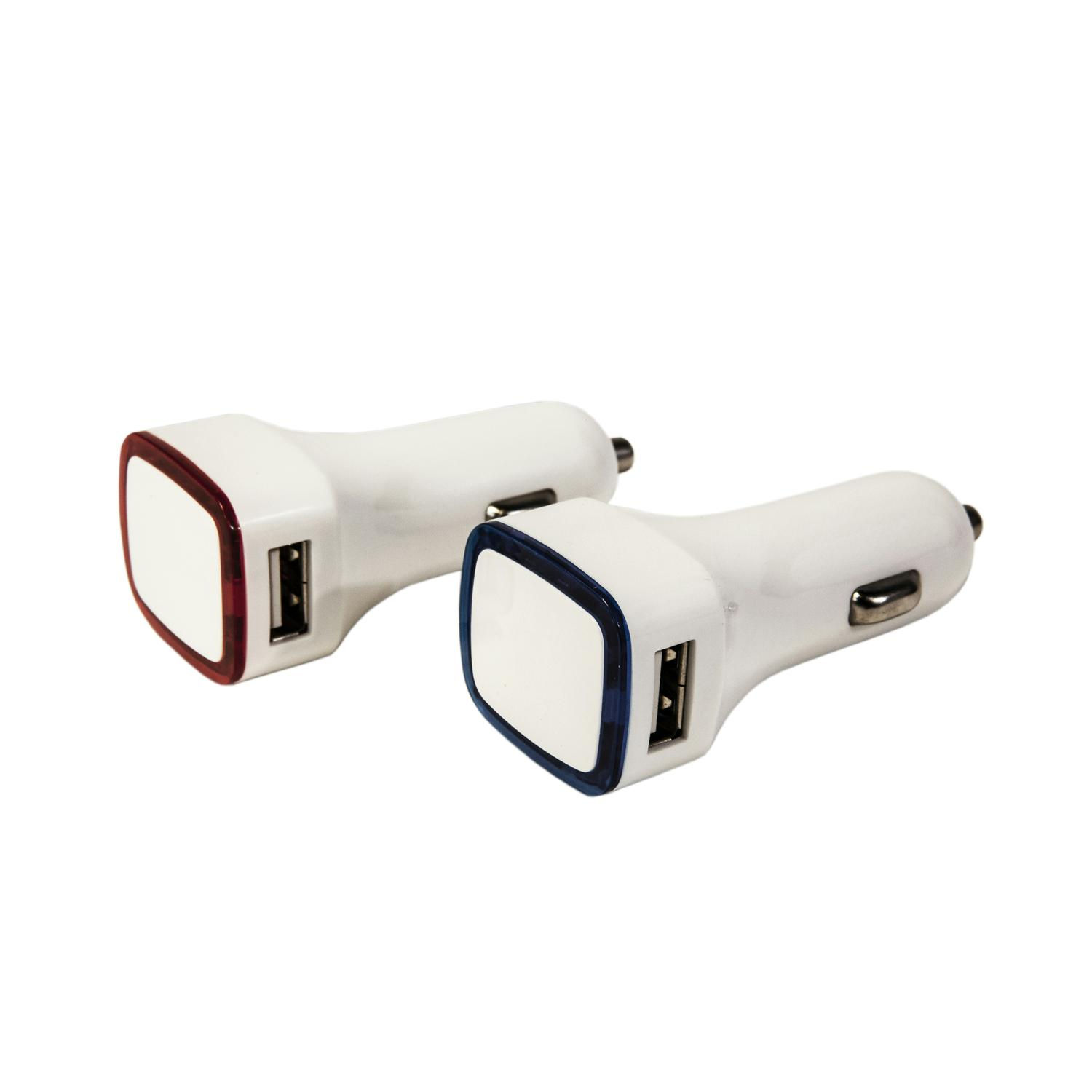 מטען USB מחיבור למצת הרכב.