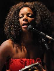 Mara Nascimento ( Voz) & Banda Janela Jazz.