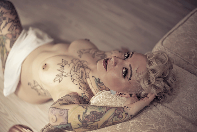 BARE-HAIR-483-cross.png