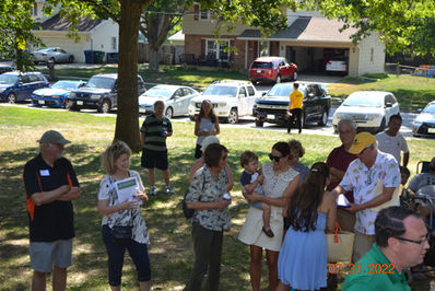 Sunday Funday crowd 2.JPG