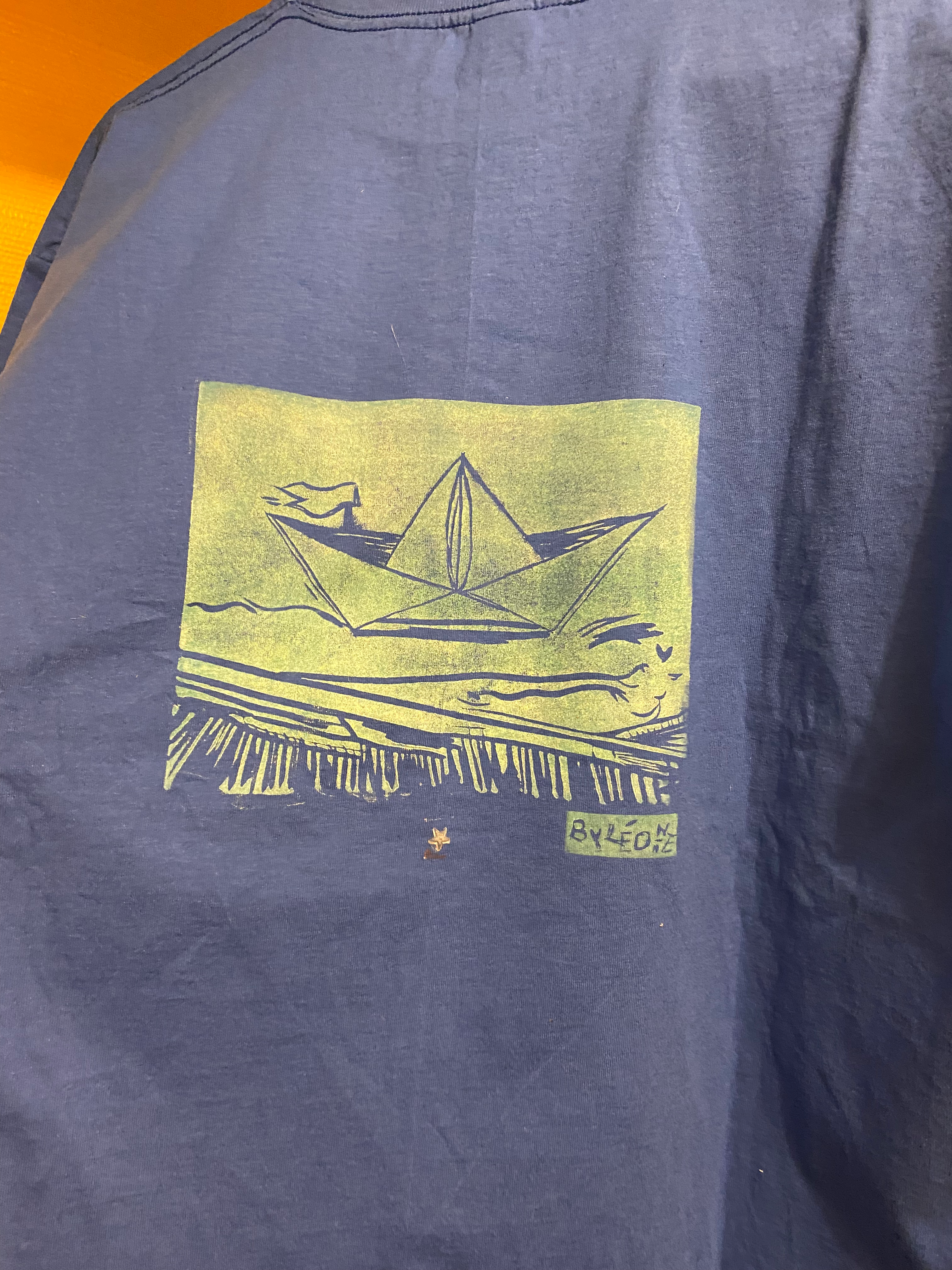 T-SHIRT : BATEAU AU BORD DE L’EAU 🚣‍♂️