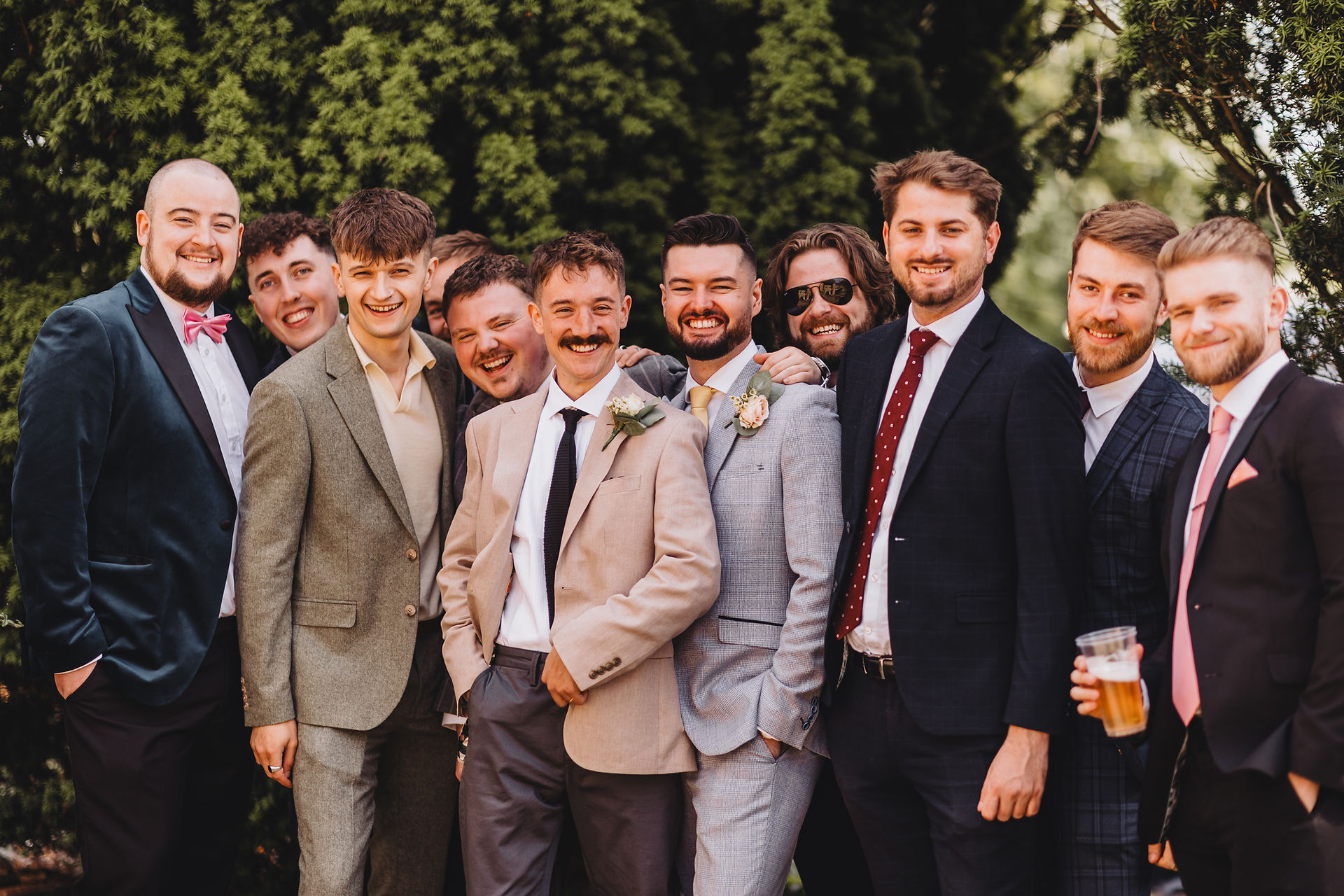 friendship group at wedding | summer wedding in Peterborough Cambridgeshire | Olivia Hill Photography