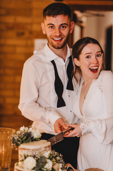 Wedding Reception | Wedding Cake | autumn winter wedding | Olivia Hill Photography