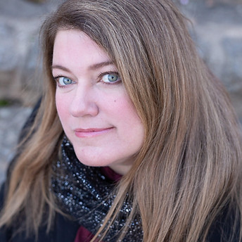 Elise Riley Final Headshot.jpg