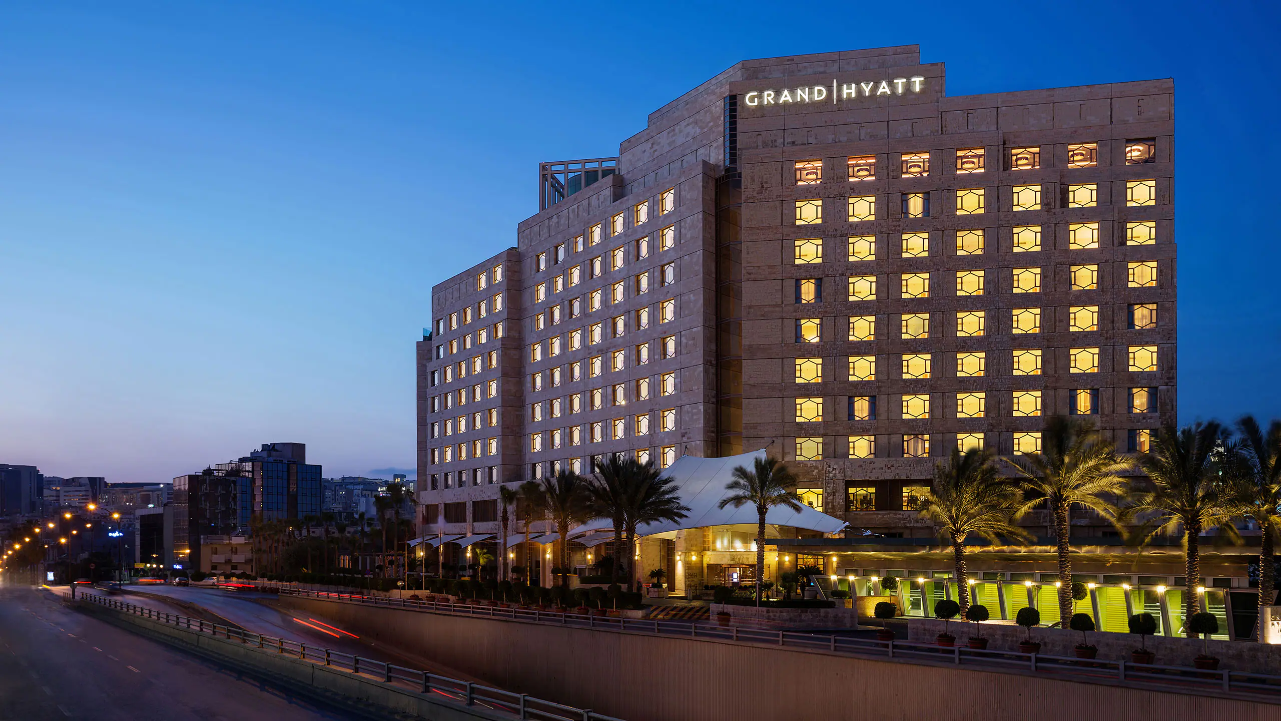 Grand-Hyatt-Amman-P207-Exterior-Night.16x9.webp