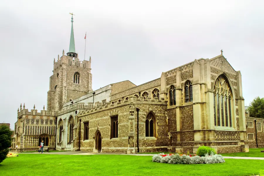 Chelmsford Cathedral headshots photography spot