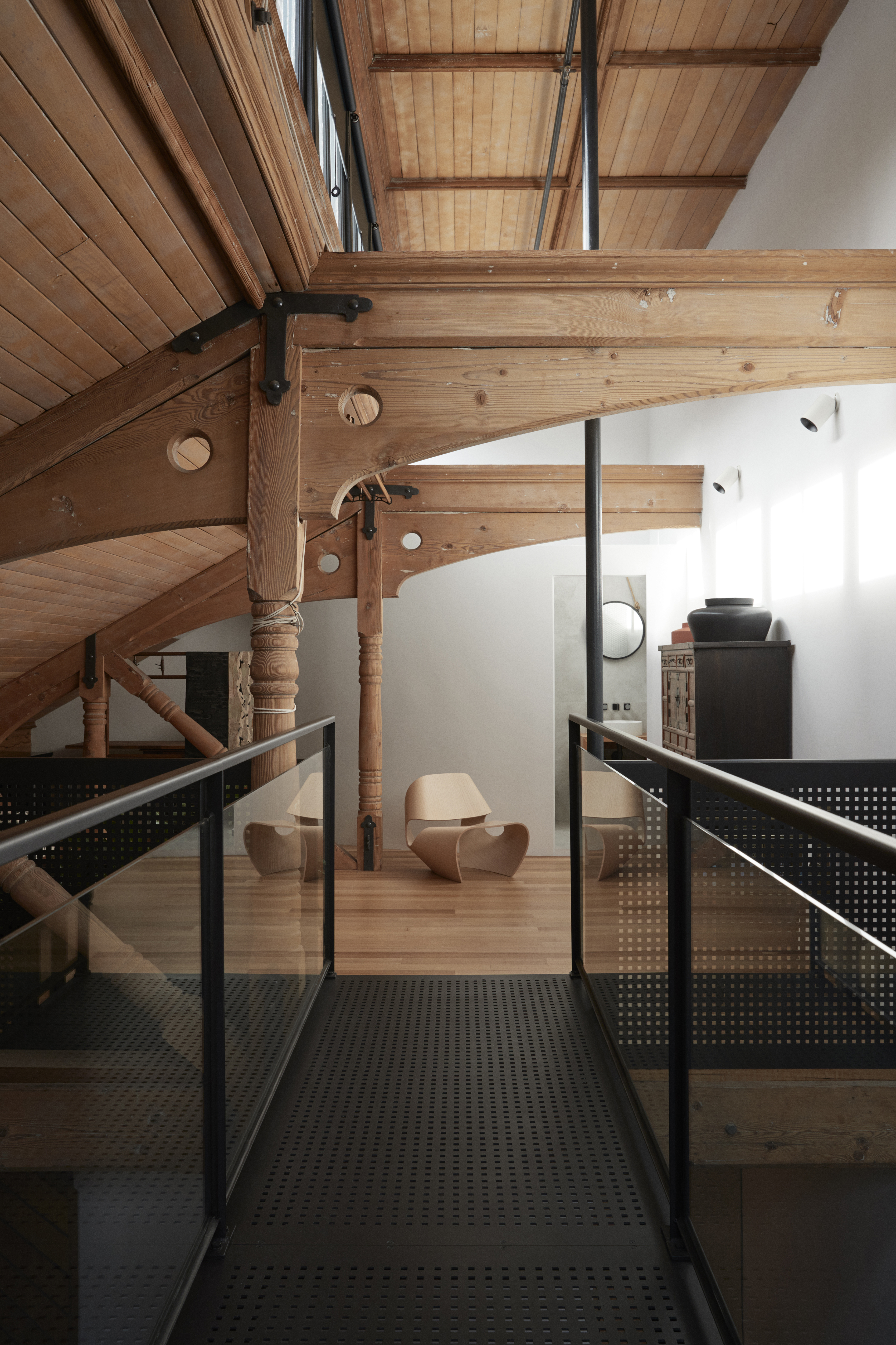 Henry Francis Design Skywalk Apt