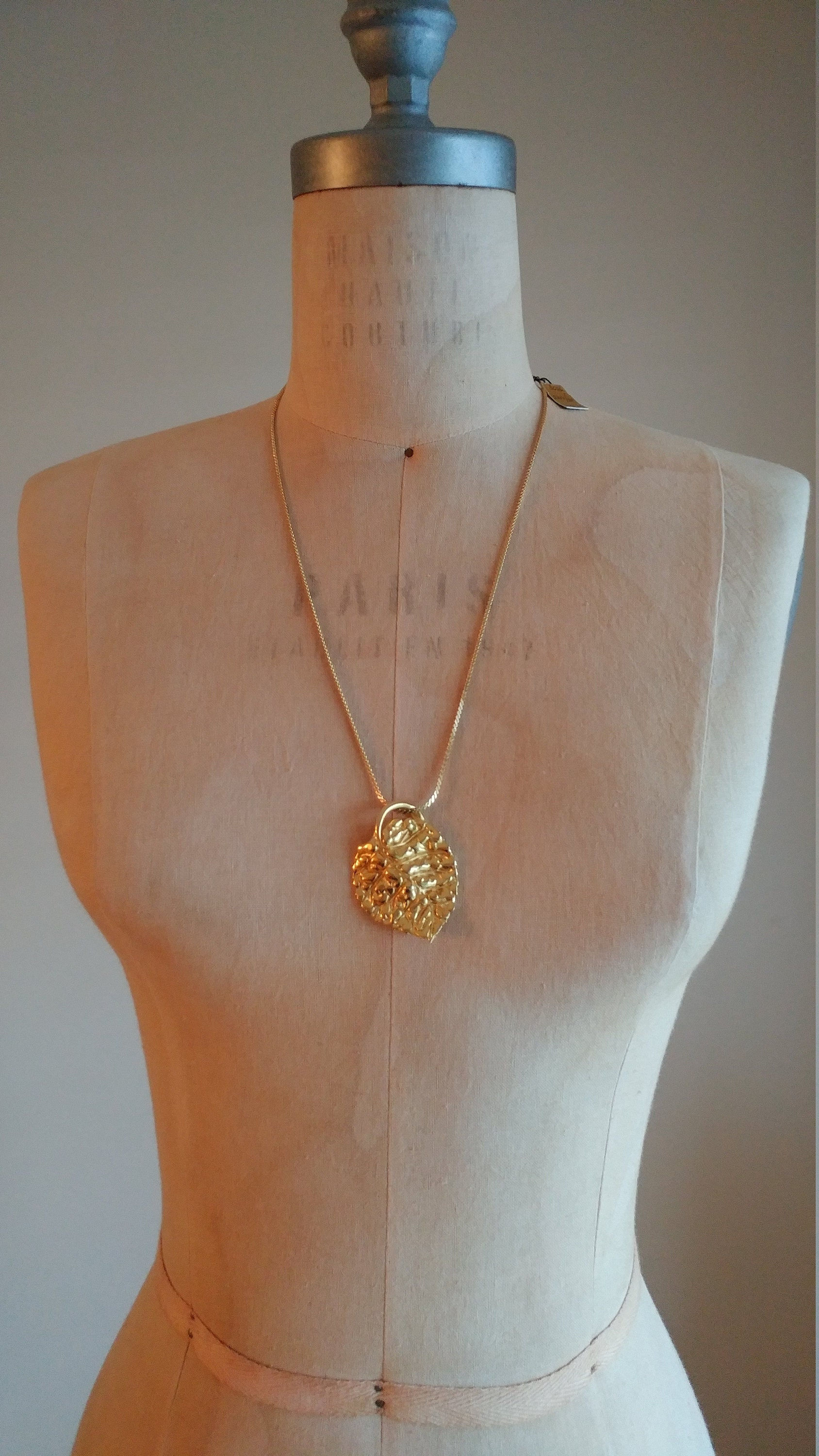 70s Statement Necklace & Pendant Leaf Leaves Gold Tone Biaji 23" Chain Signed NO