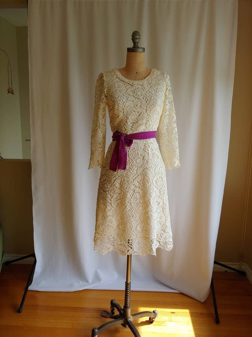 Couture cream lace dress wedding bridesmaid party with knit tie US size 6