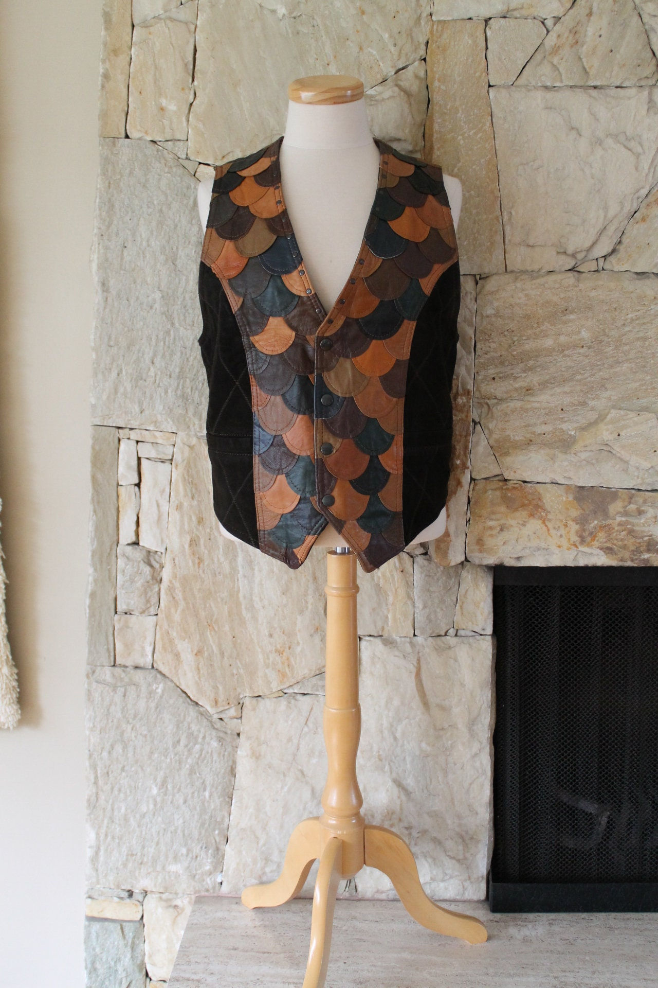70s Motorcycle Vest, Chest 40 inches, 70s Leather Vest, Scalloped Patchwork Wais