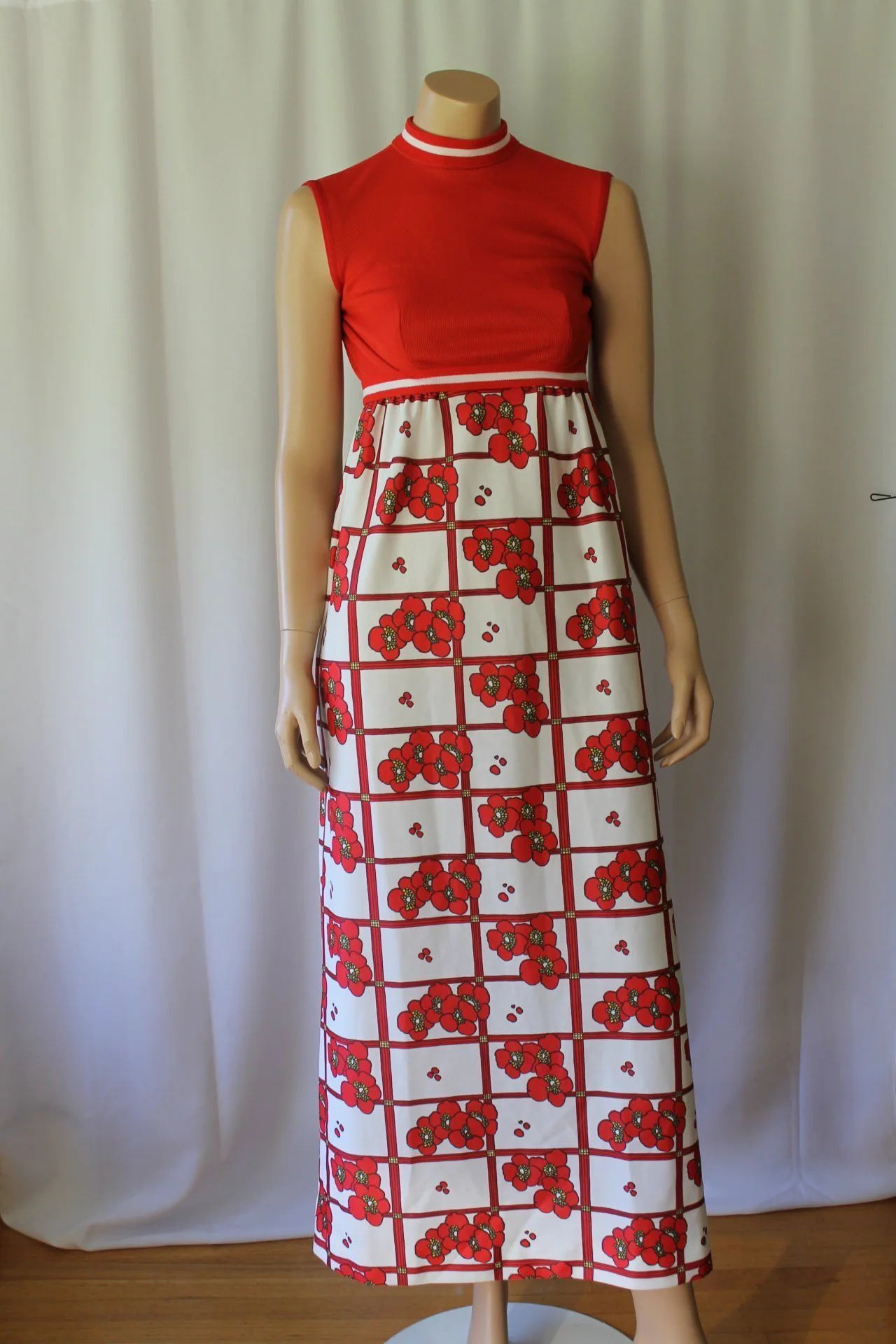 60s Mod Poppies Op Art Peter Max xs Graphic Knit Red White Kawaii Harajuku 70s E
