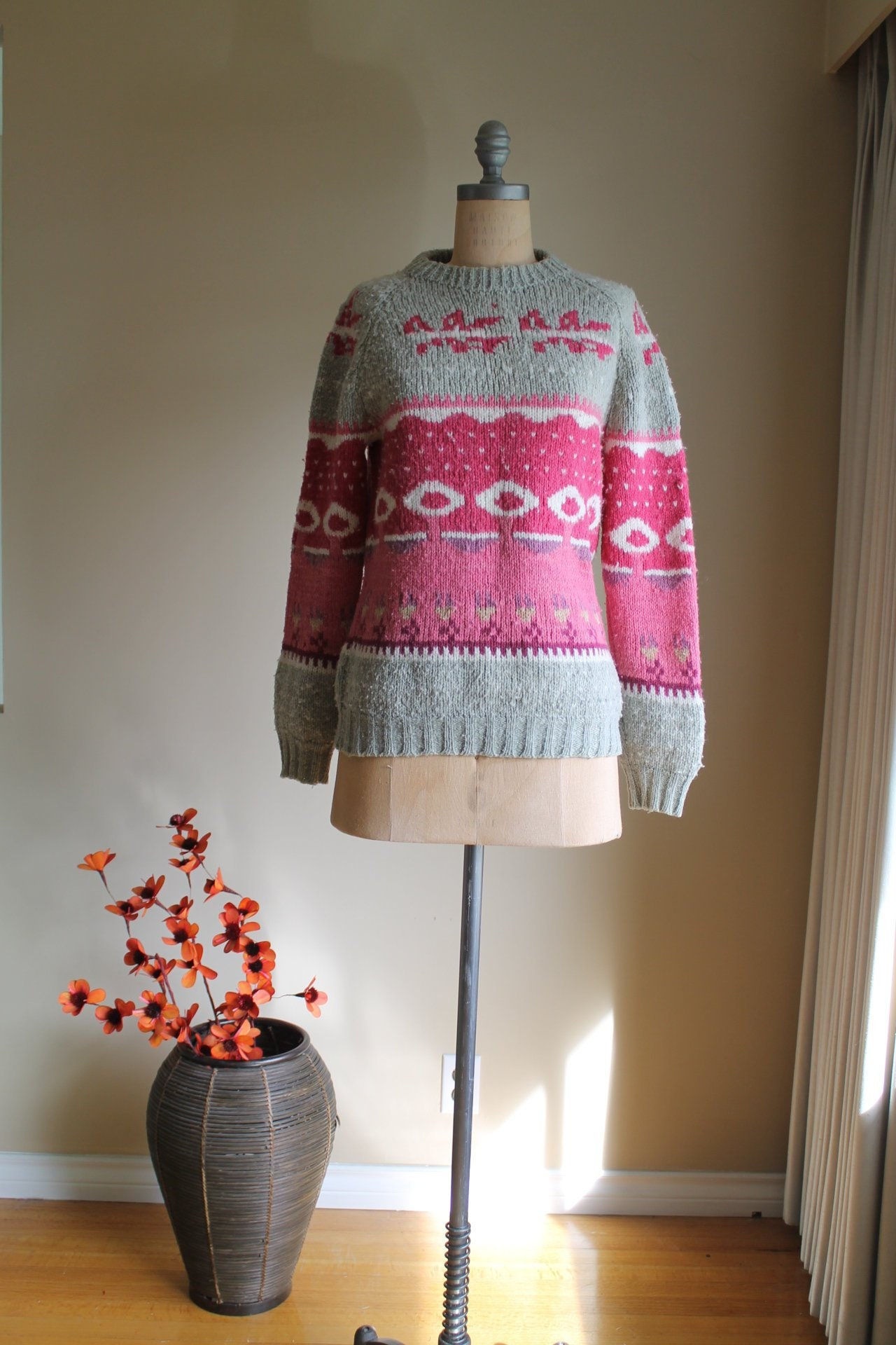 Folk Art Hand Knit Wool Peruvian Merino Wool Sweater Pink and Gray Pullover, Med