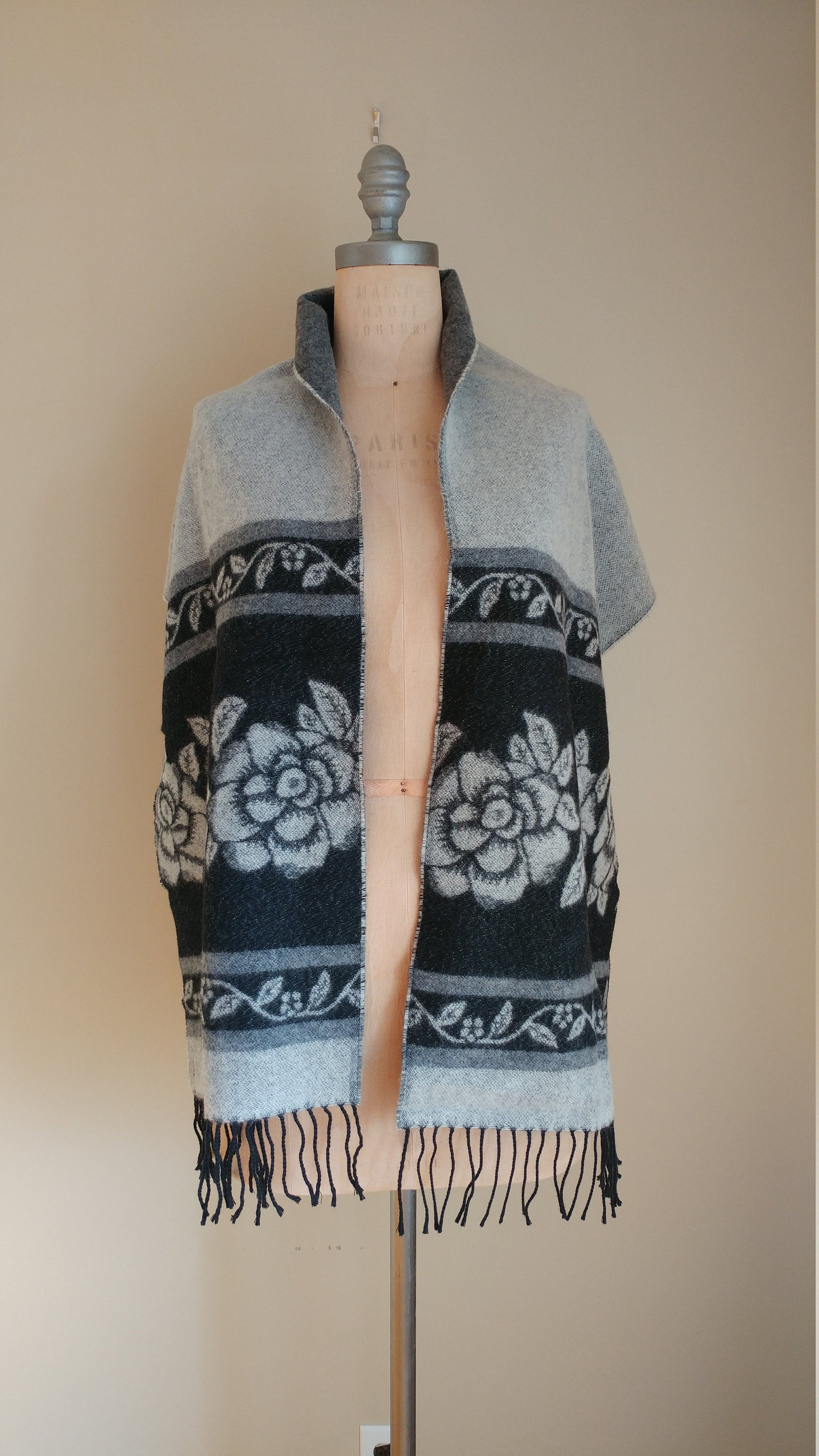 Italian Wool Art Deco Lurex Wrap Rose Pattern Luxury Knit Thick Soft cashmere fe