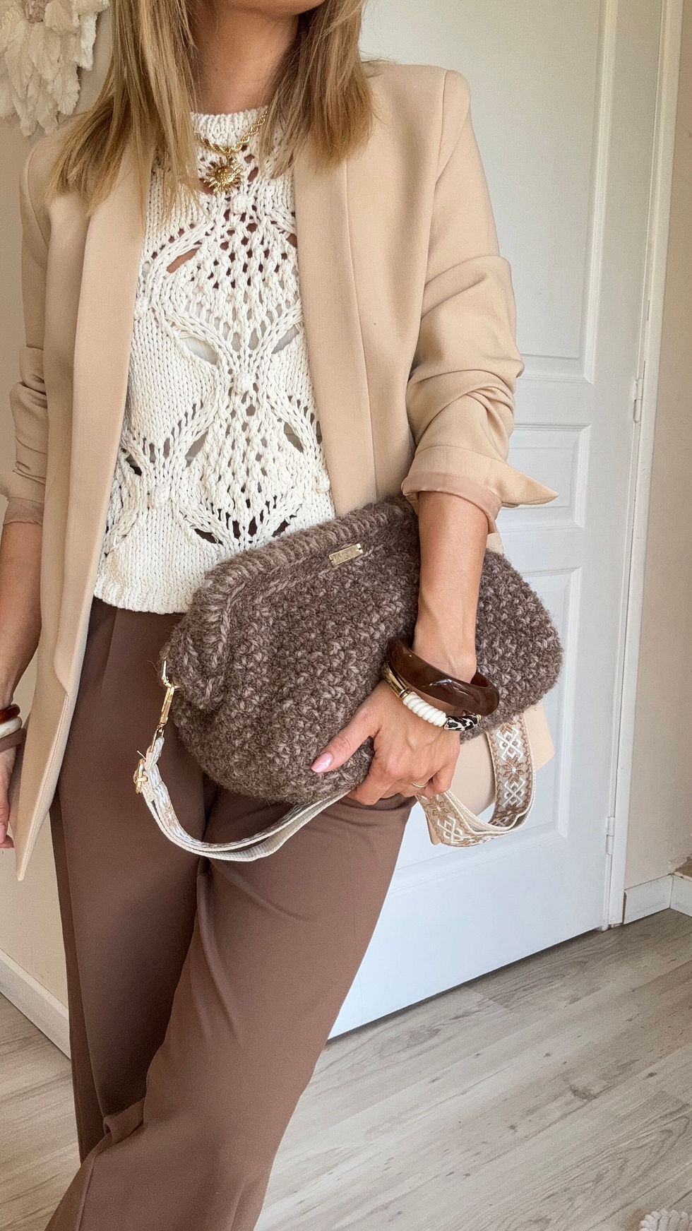 Thumbnail: CLUTCH NÄRRA BOUCLETTE