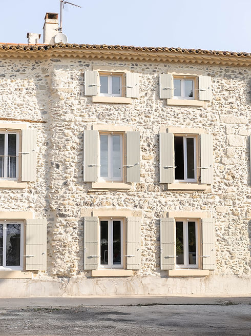 façade de grange basse