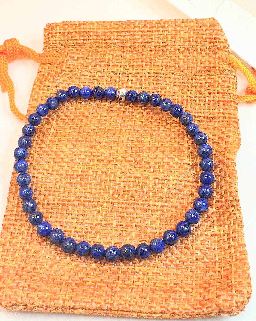 Lapis-lazuli & apatite : le bleu parfait pour illuminer une tenue | MAYALICYA