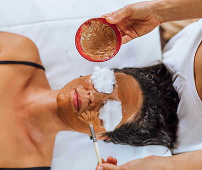 massagem-facial-ayurveda-kerala-veda