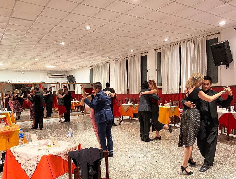 Che Che Premium_dancefloor.jpeg