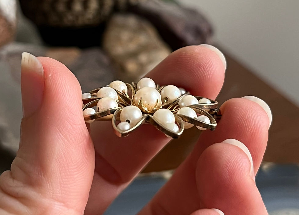 Thumbnail: Vintage 12K Gold Filled Cultured Pearl Flower Brooch