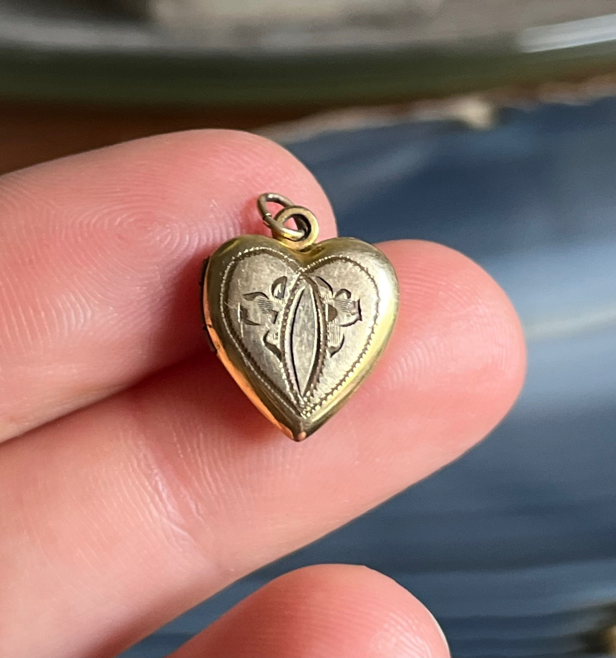 Vintage Tiny Gold Filled Heart Shaped Photo Locket Charm Pendant