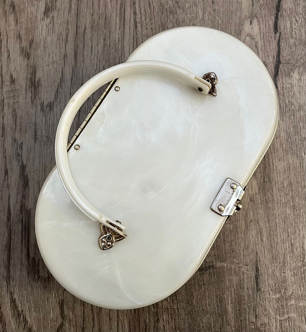 Thumbnail: Vintage 1950s White Pearlescent Lucite Top Handle Box Purse